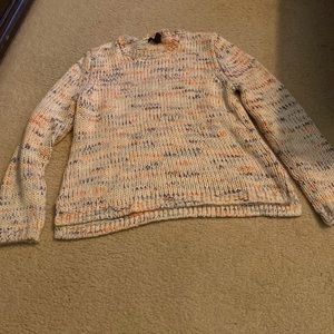 Gap sweater in excellent used condition